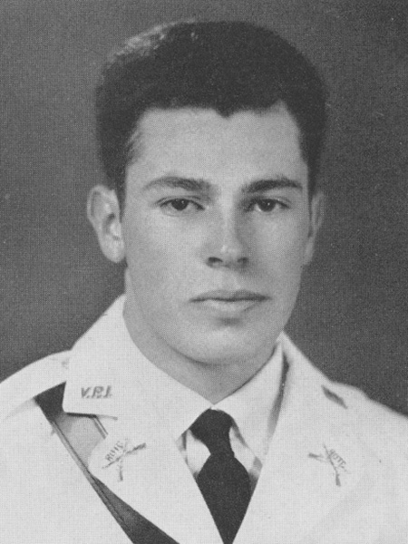 Harry L. Richardson Jr. ’39 Harry L. Richardson Jr. ’39